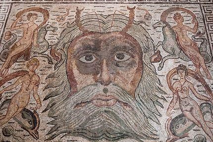 Mosaico romano representado Deus Oceano